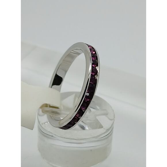 Vintage Ruby Red Crystal Band Eternity Anniversary Ring Size 7 New With Tag - Picture 3 of 5